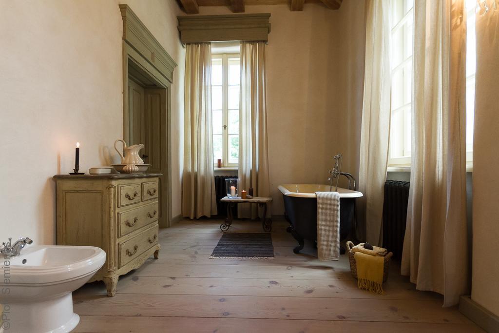 Dwor Dawidy Bed & Breakfast Mlynary Oda fotoğraf